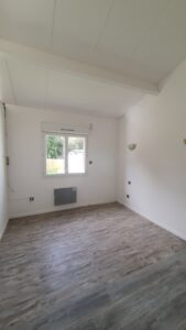 Chambre cosy dans une maison en bois avec jardin à Calvisson