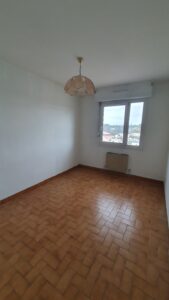Deuxième chambre pouvant faire office de bureau ou de chambre d’enfant
