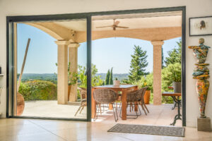 Vue panoramique depuis la terrasse principale