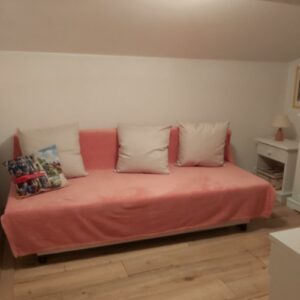 Coin canapé cosy d’une villa à Calvisson