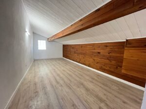Autre angle de la mezzanine dans maison à vendre à Calvisson