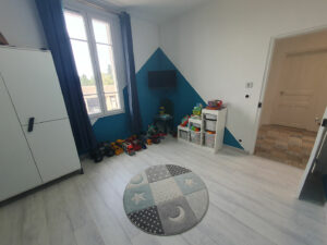 Troisième chambre lumineuse avec rangement